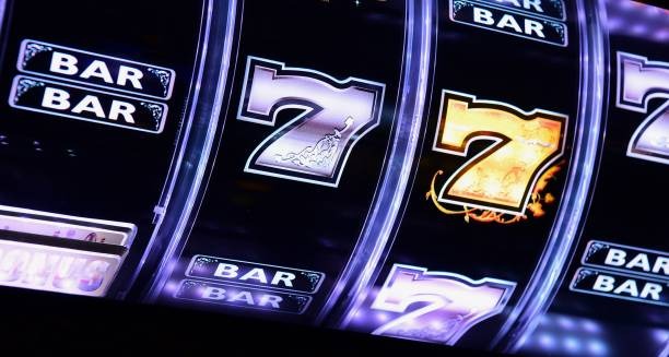 km77 login mobile app interface showing live-dealer lobby